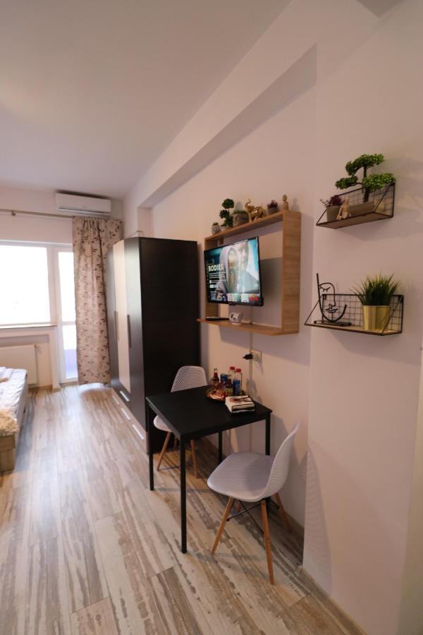 Apartamento Charming Cozy Studio - Old Town - Free Minibar Bucarest Exterior foto
