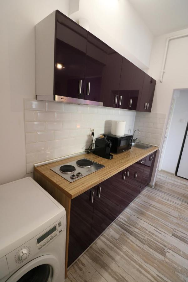 Apartamento Charming Cozy Studio - Old Town - Free Minibar Bucarest Exterior foto