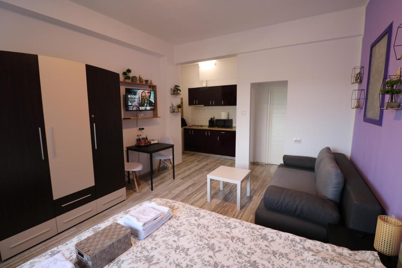 Apartamento Charming Cozy Studio - Old Town - Free Minibar Bucarest Exterior foto