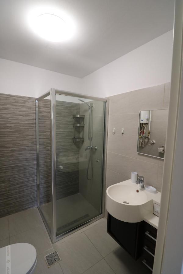 Apartamento Charming Cozy Studio - Old Town - Free Minibar Bucarest Exterior foto