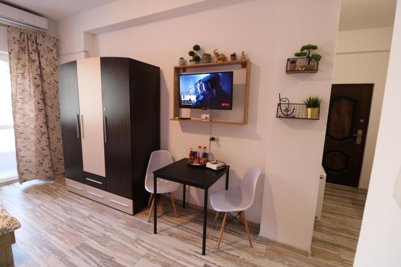 Apartamento Charming Cozy Studio - Old Town - Free Minibar Bucarest Exterior foto