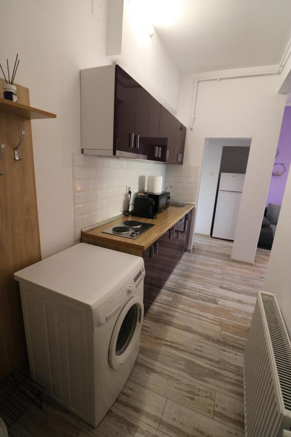 Apartamento Charming Cozy Studio - Old Town - Free Minibar Bucarest Exterior foto